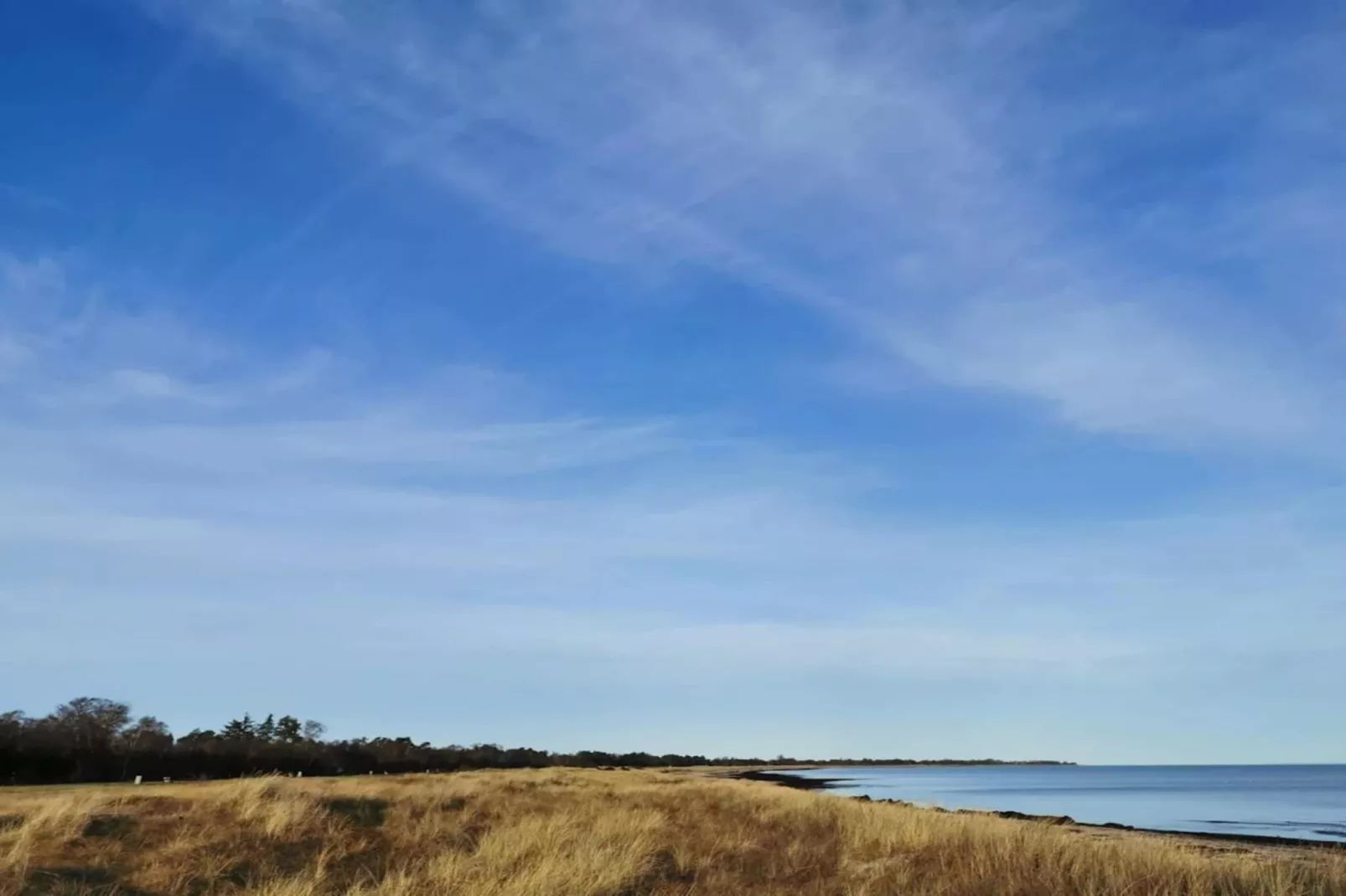 3 room,close to the sea/dike,renovate-Waterzicht