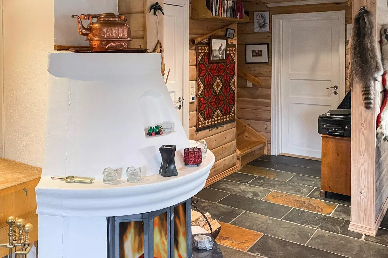 30653-PØLSEBU-Binnen