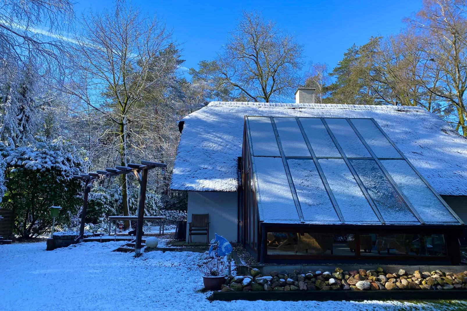 Boschhuys-Exterieur winter