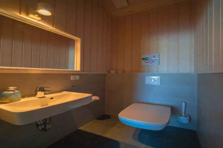 Poolhaus 140 qm-Badkamer