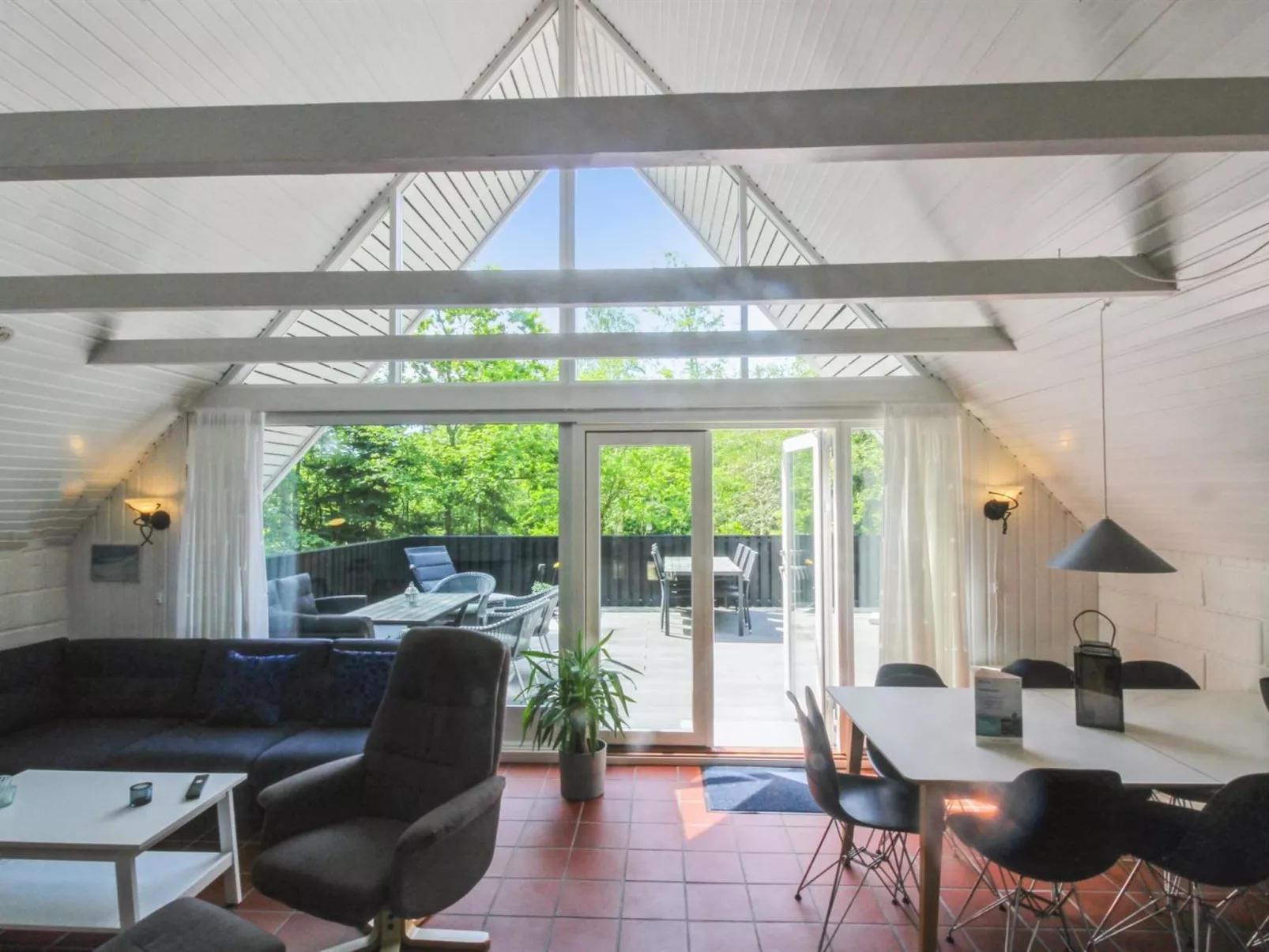 "Lillesol" - 400m from the sea-Binnen