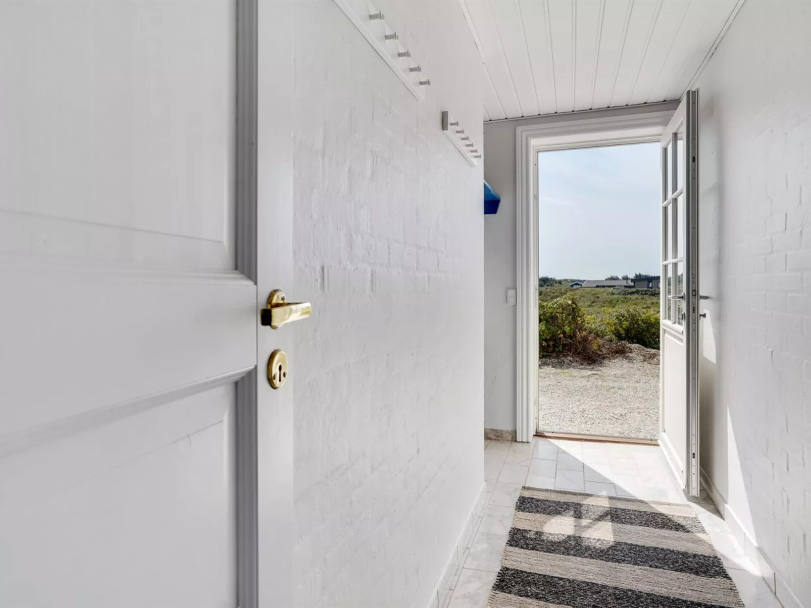 "Bernice" - 150m from the sea-Binnen