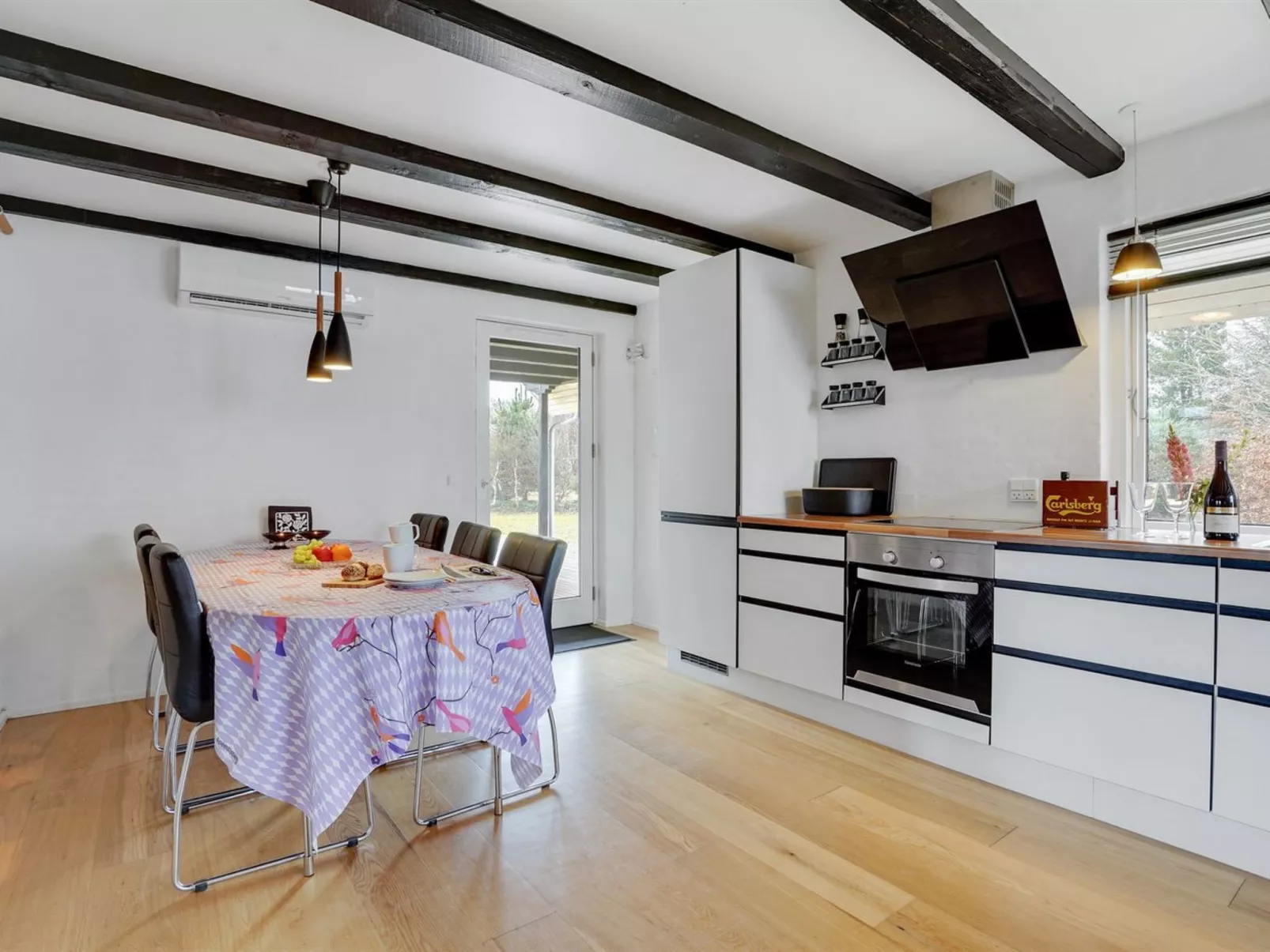 "Edith" - 1km from the sea-Binnen