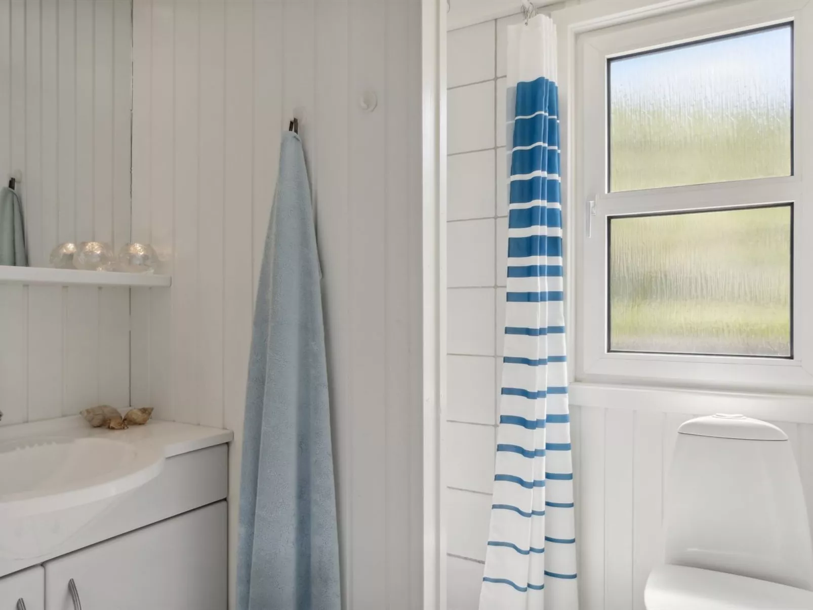 "Alyssa" - 300m from the sea-Binnen