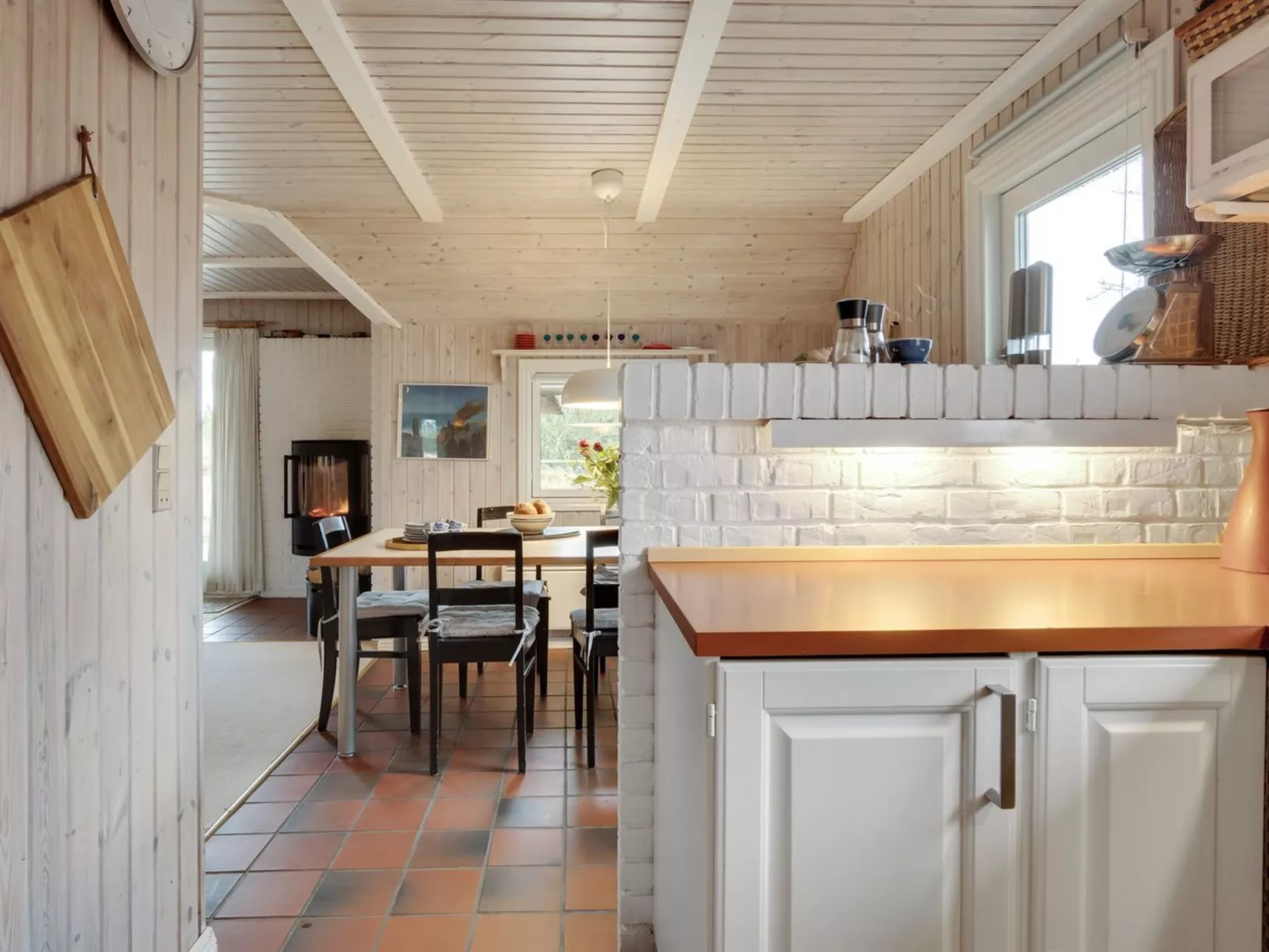 "Annli" - 1.5km from the sea-Binnen