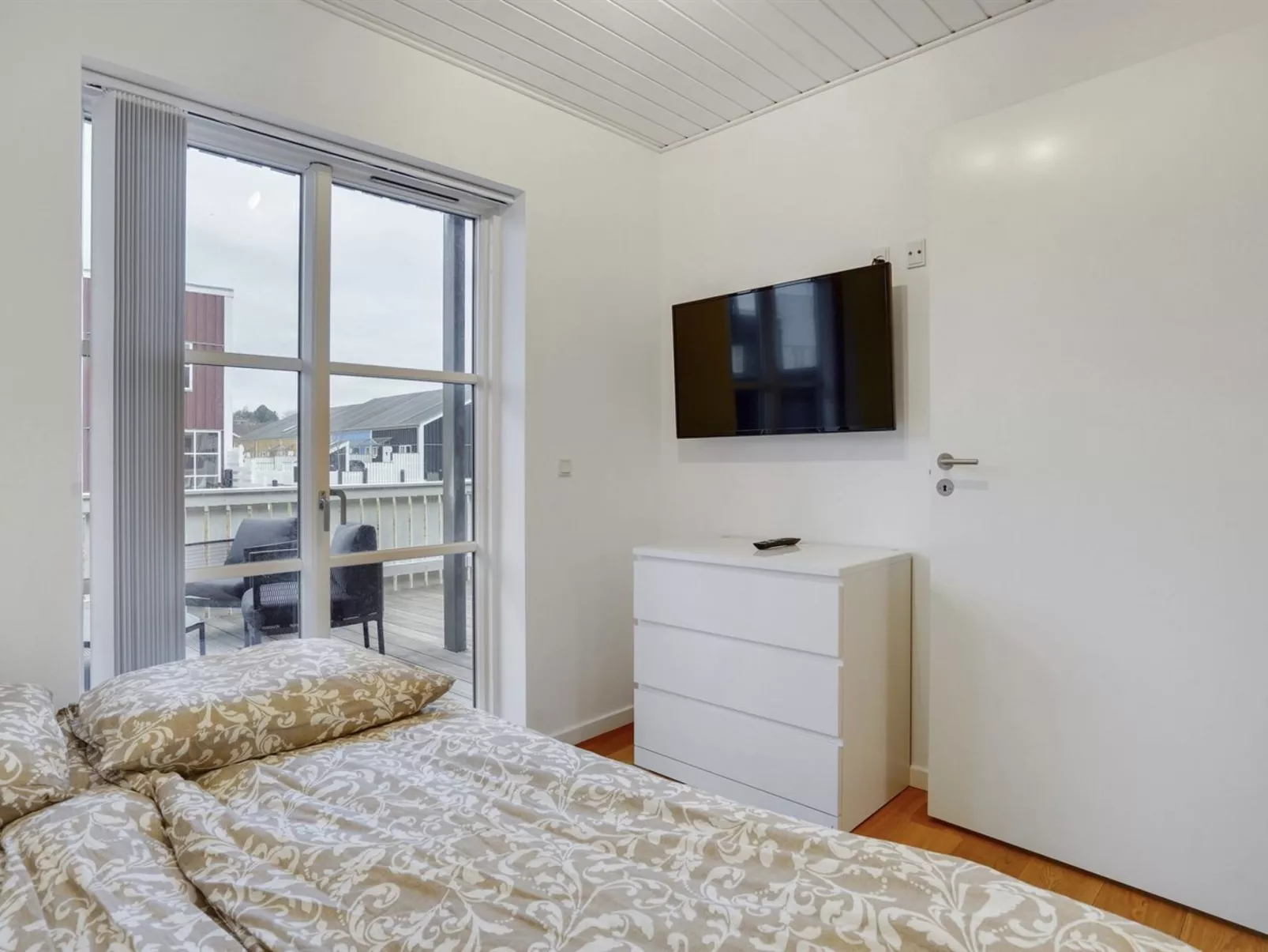 "Venild" - 5m from the sea-Binnen