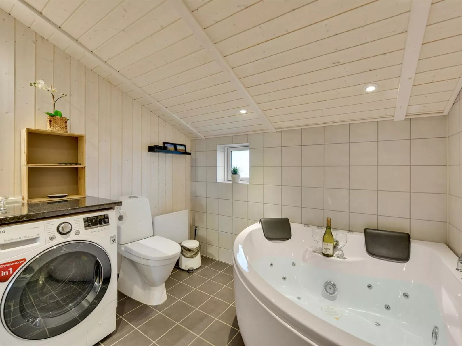 "Erza" - 500m from the sea-Binnen