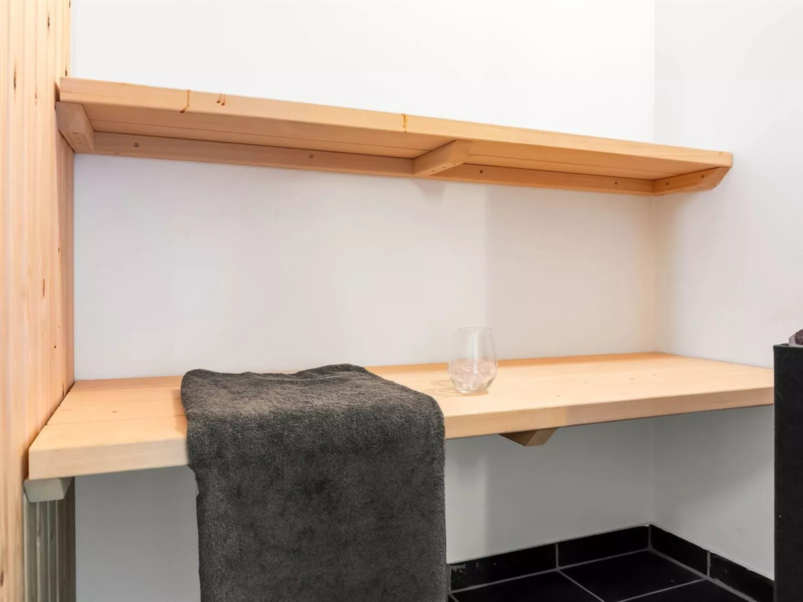 "Gynther" - 150m from the sea-Binnen