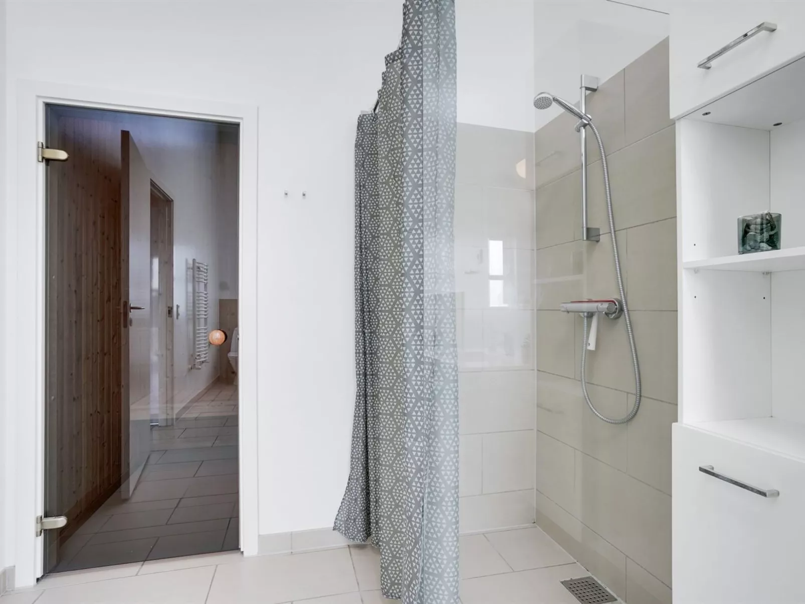 "Vitori" - 800m from the sea-Binnen