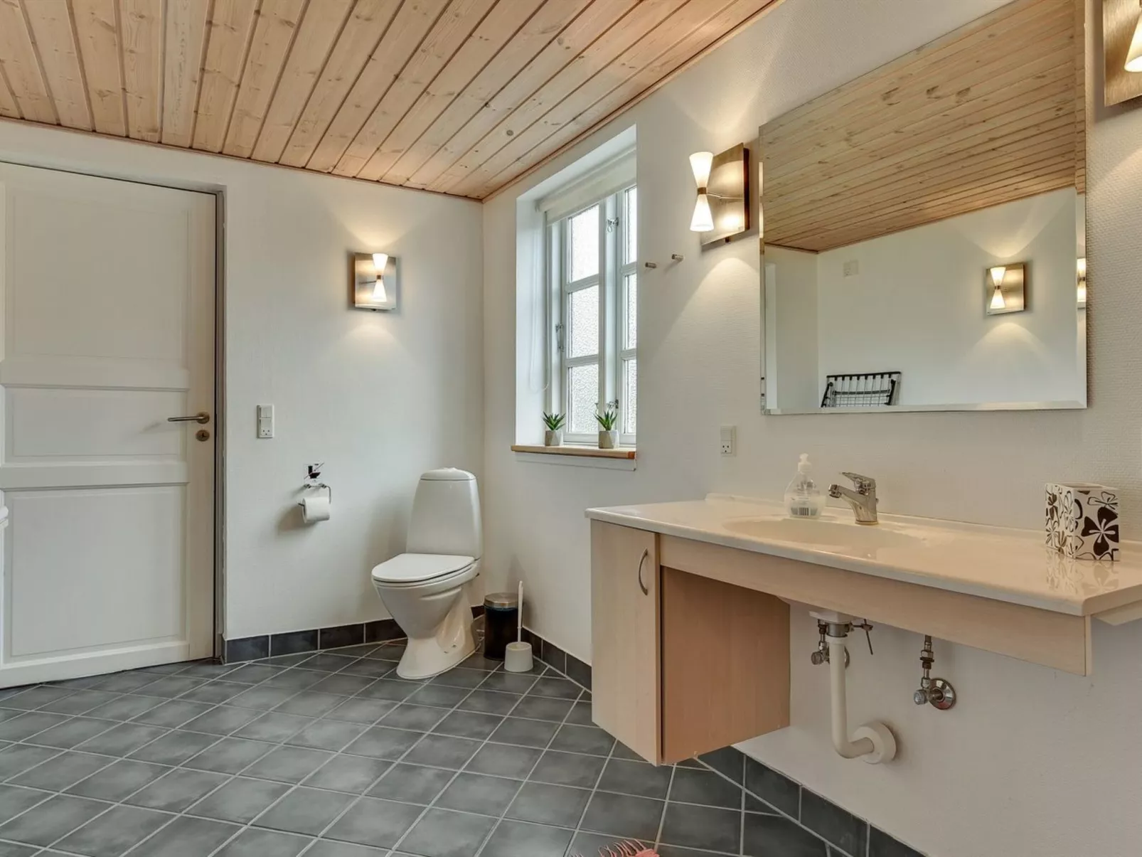 "Joran" - 120m from the sea-Binnen