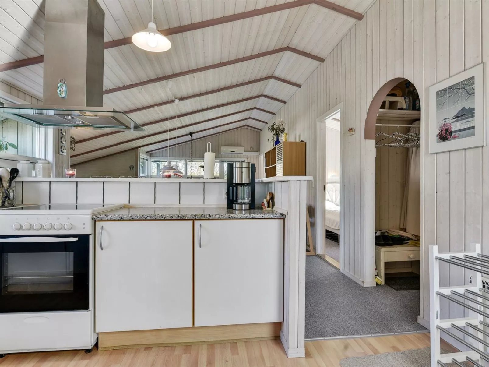 "Roel" - 500m from the sea-Binnen