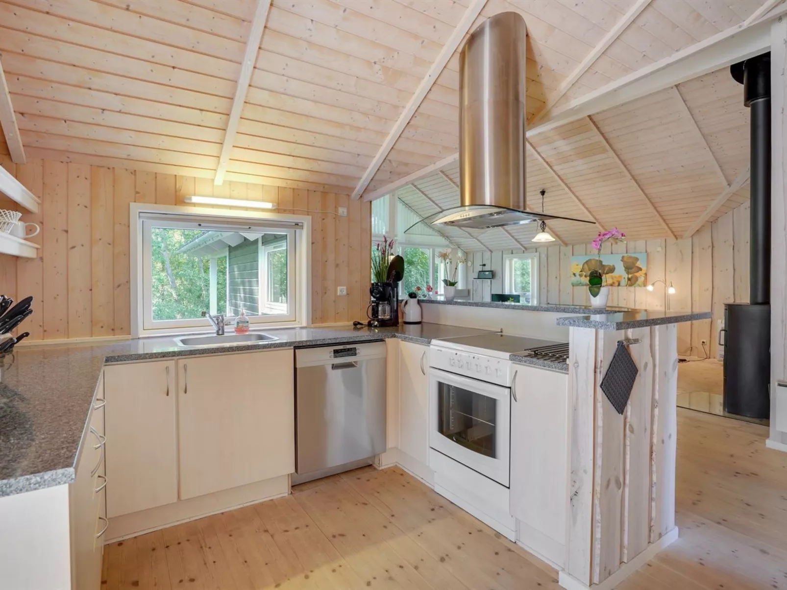 "Elita" - 1.7km from the sea-Binnen