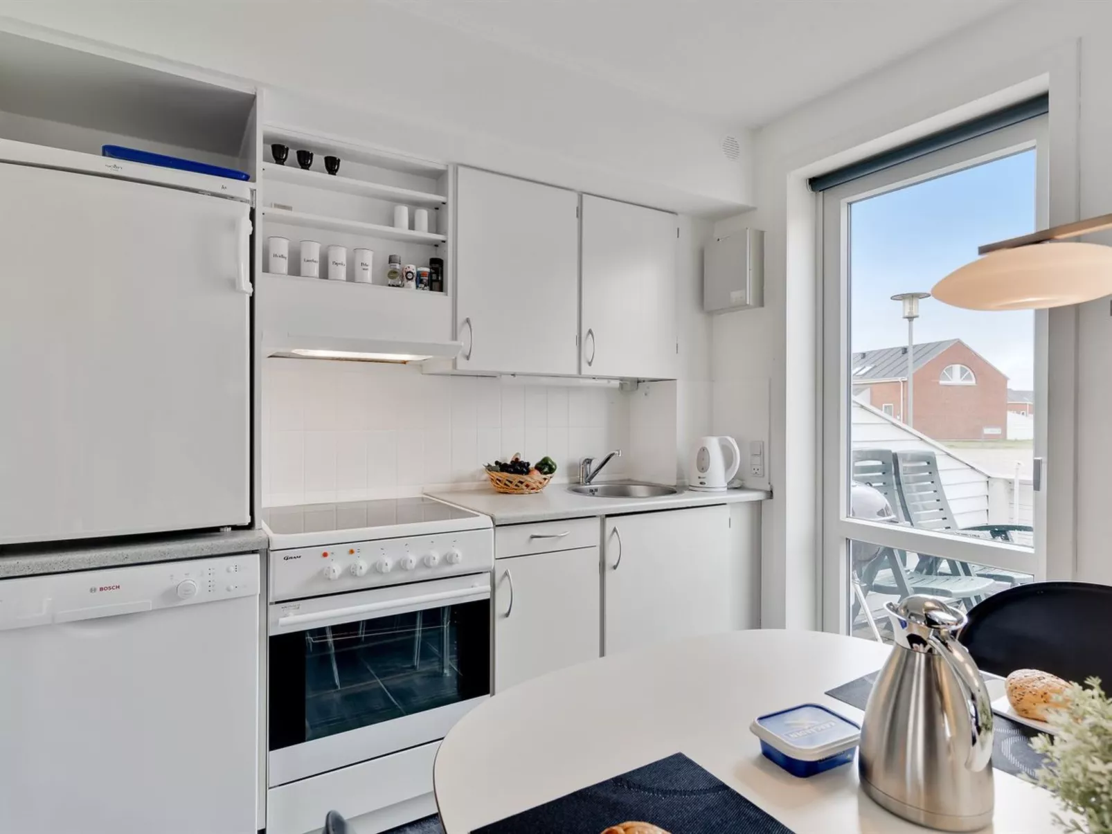 "Aldora" - 2.3km from the sea-Binnen