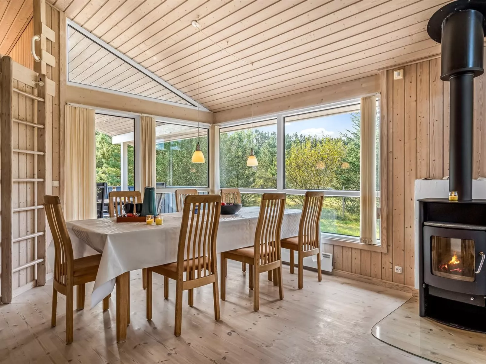 "Terho" - 1km from the sea-Binnen