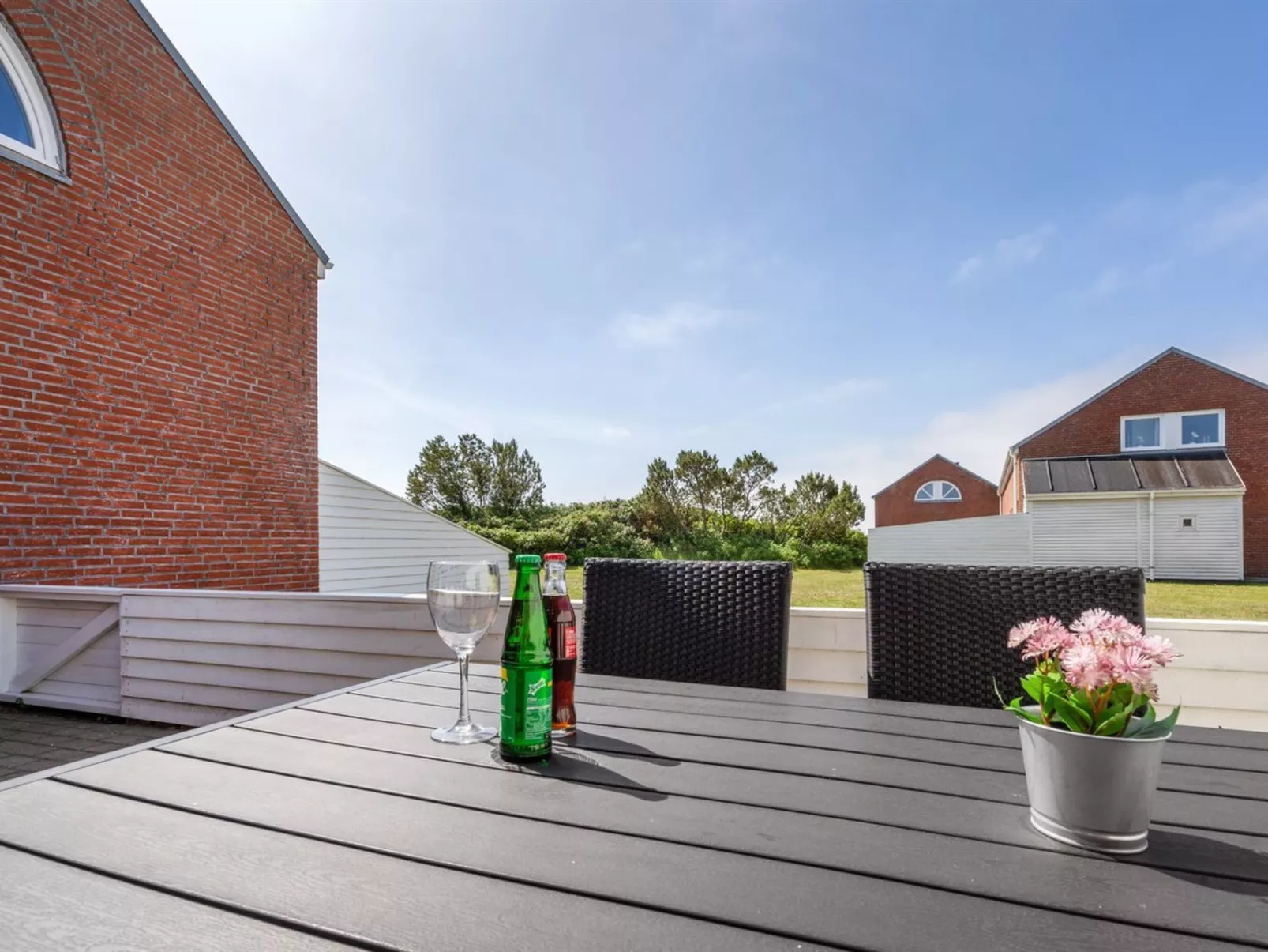 "Adils" - 2.5km from the sea - Buiten