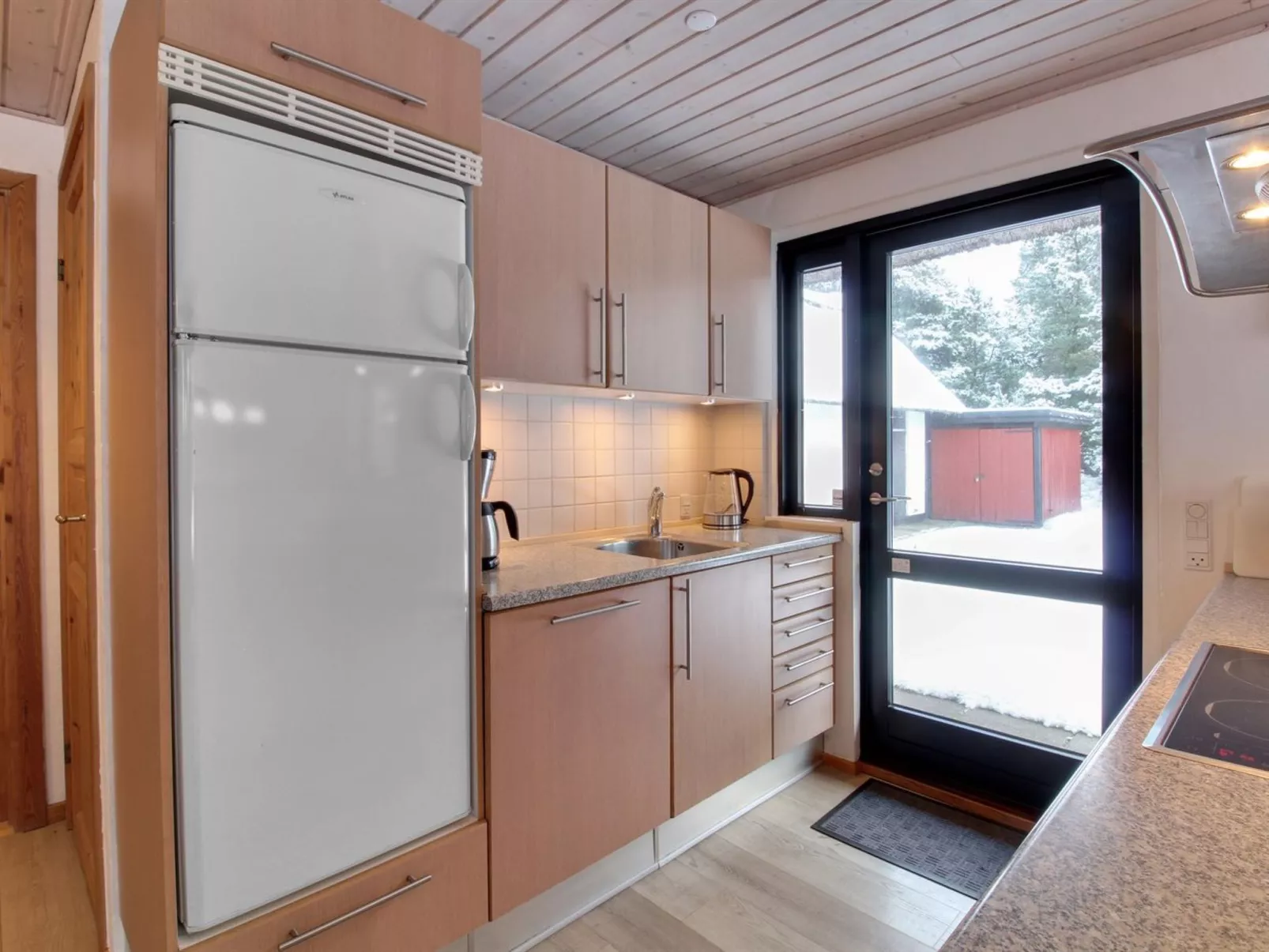 "Vendela" - 2.5km from the sea-Binnen