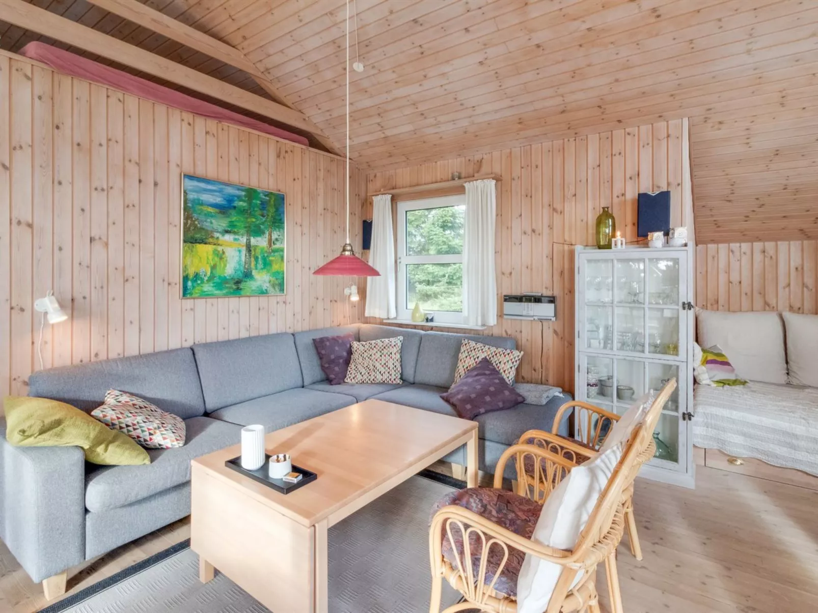 "Jaakob" - 4km from the sea-Binnen