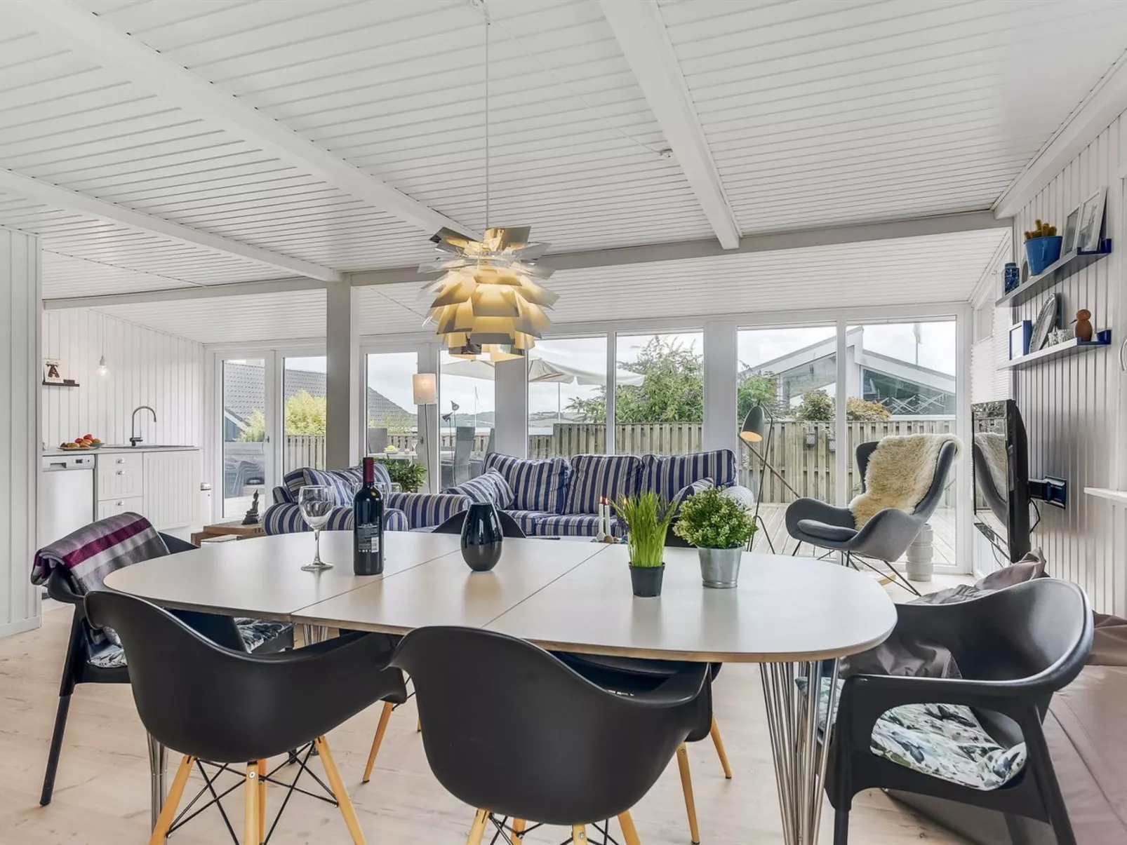 "Elain" -  from the sea-Binnen