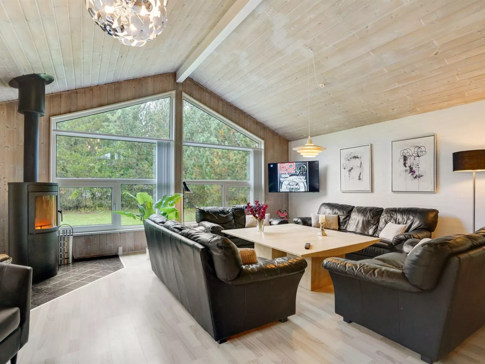 "Elika" - 900m to the fjord-Binnen