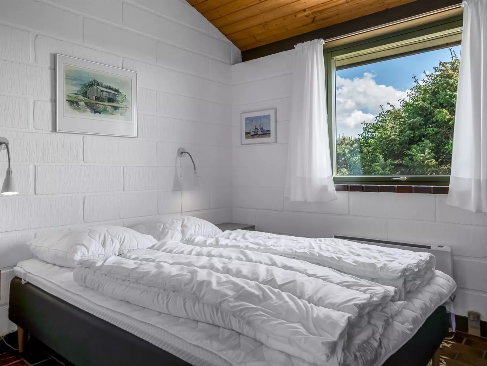 "Ehawee" - 350m from the sea-Binnen