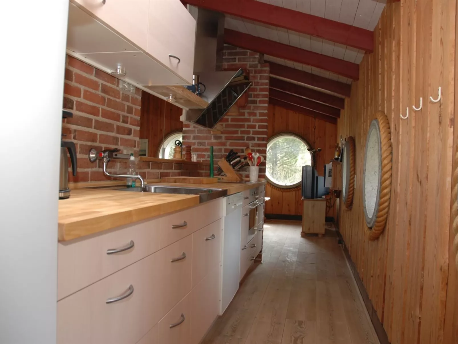 "Liska" - 1km from the sea-Binnen