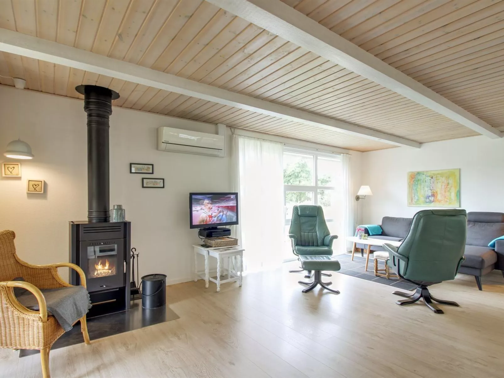 "Livia" - 900m from the sea-Binnen