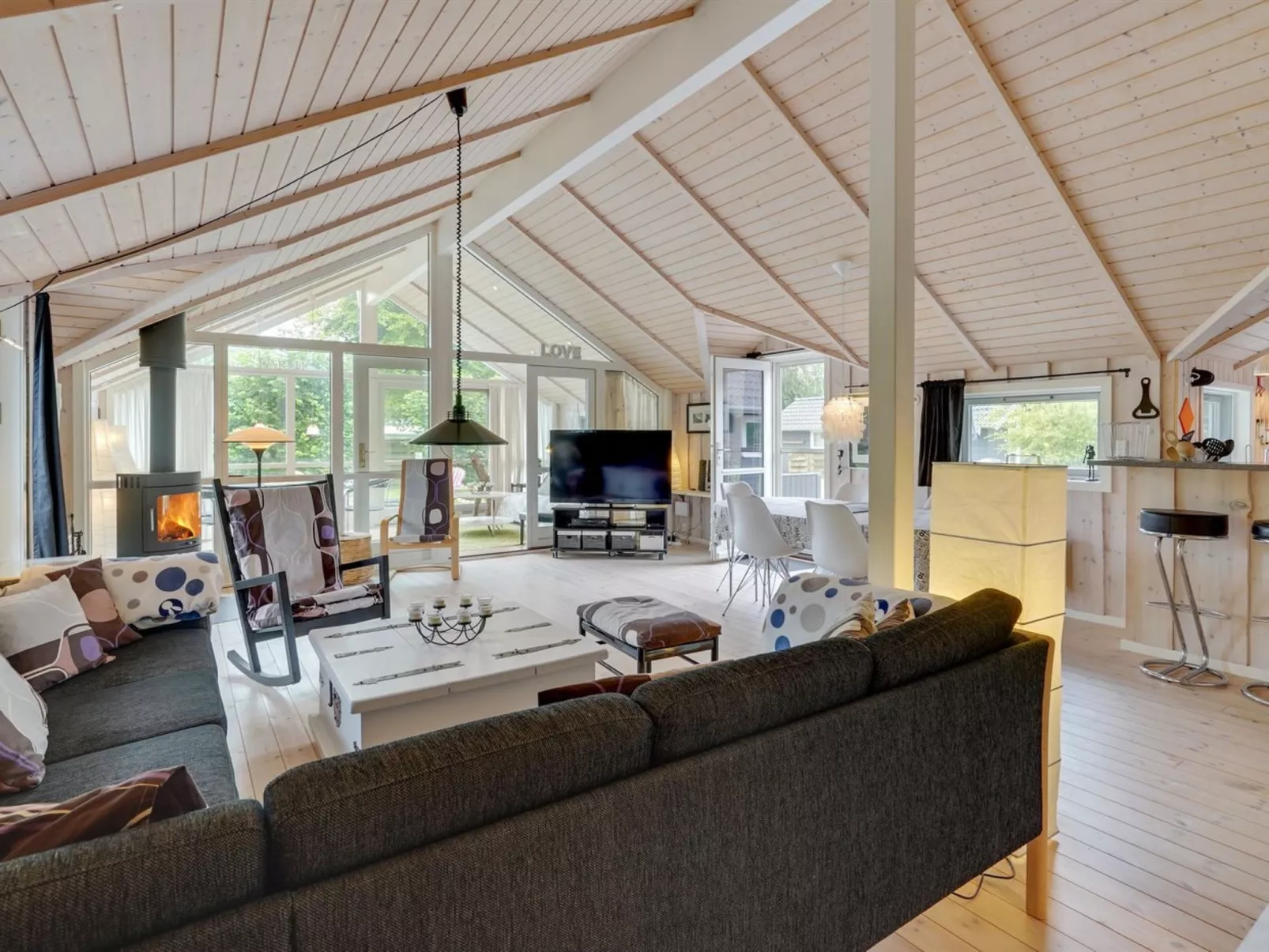 "Zelda" - 300m from the sea-Binnen