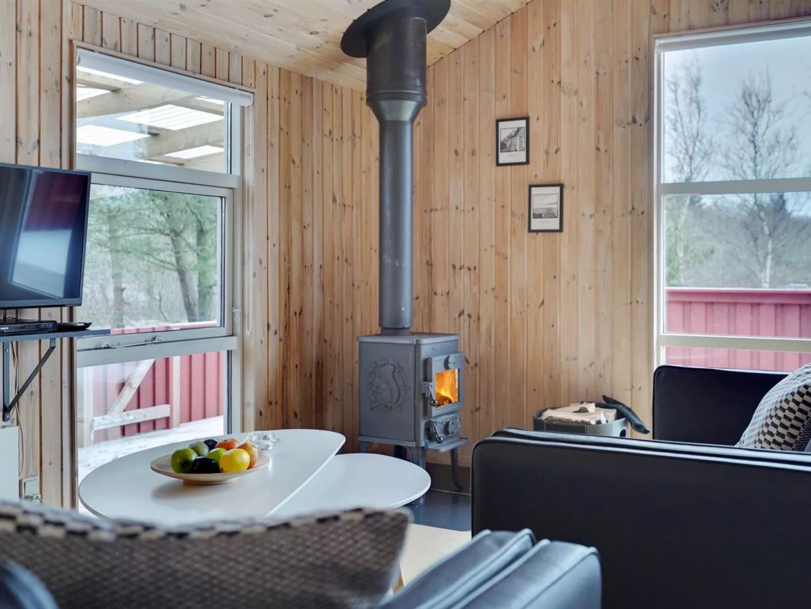 "Halla" - 200m to the fjord-Binnen