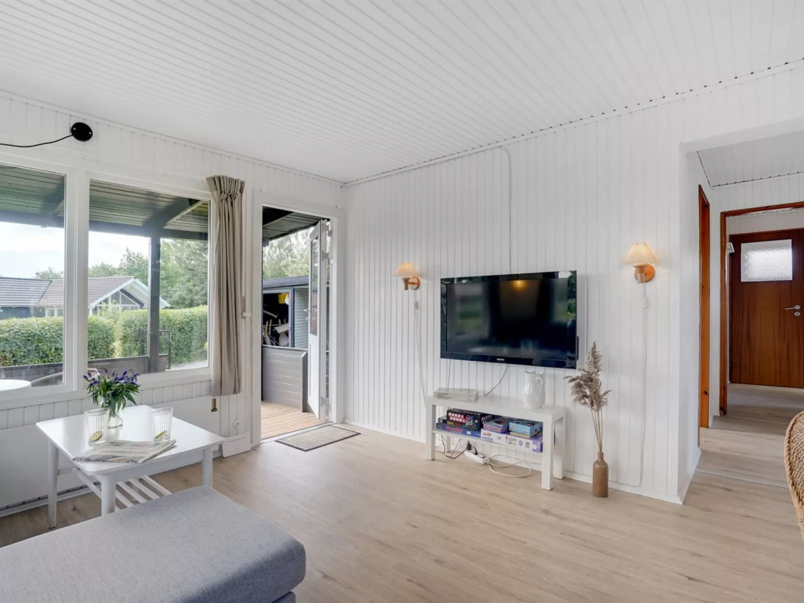 "Amilla" - 150m from the sea-Binnen