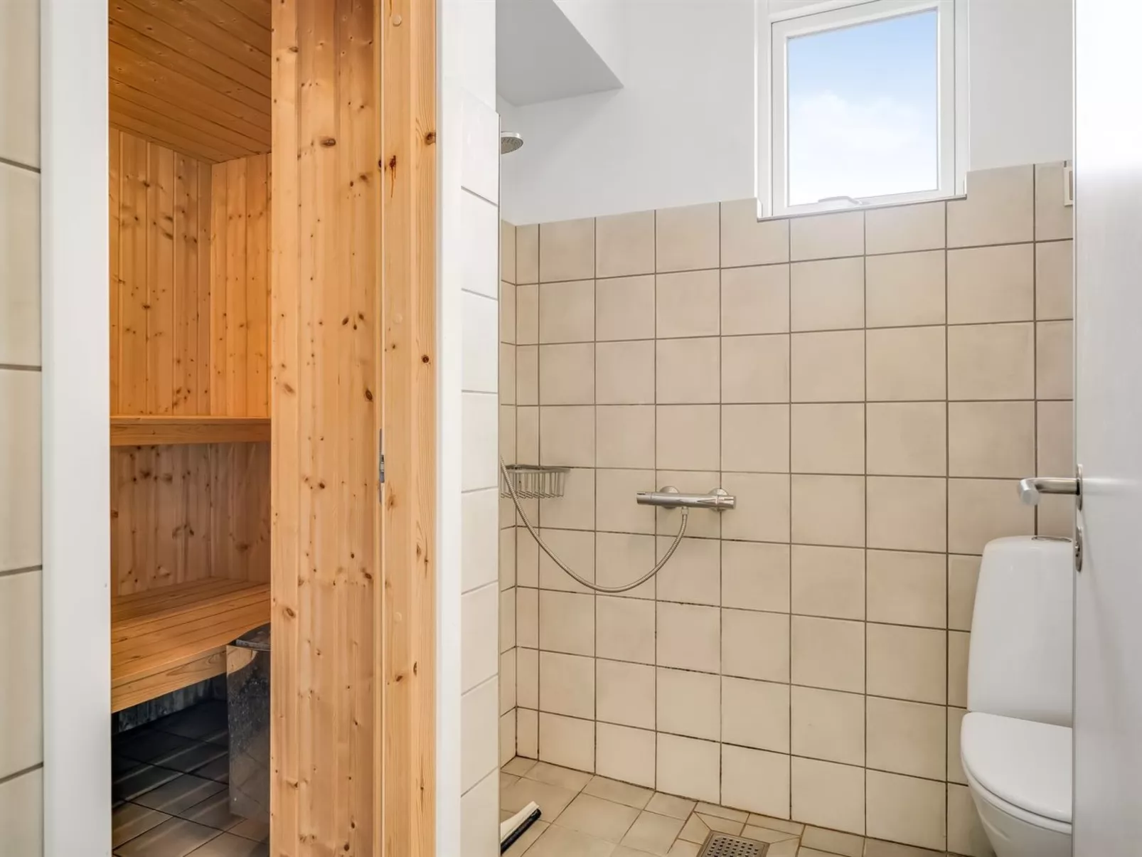 "Luzy" - 600m from the sea-Binnen