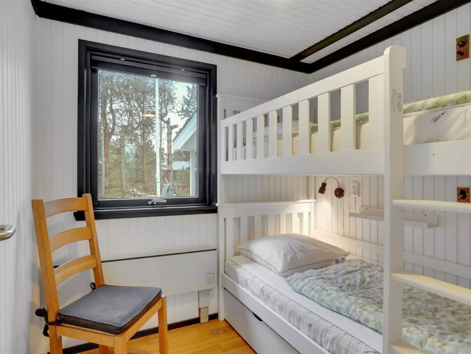 "Djuna" - 200m from the sea-Binnen