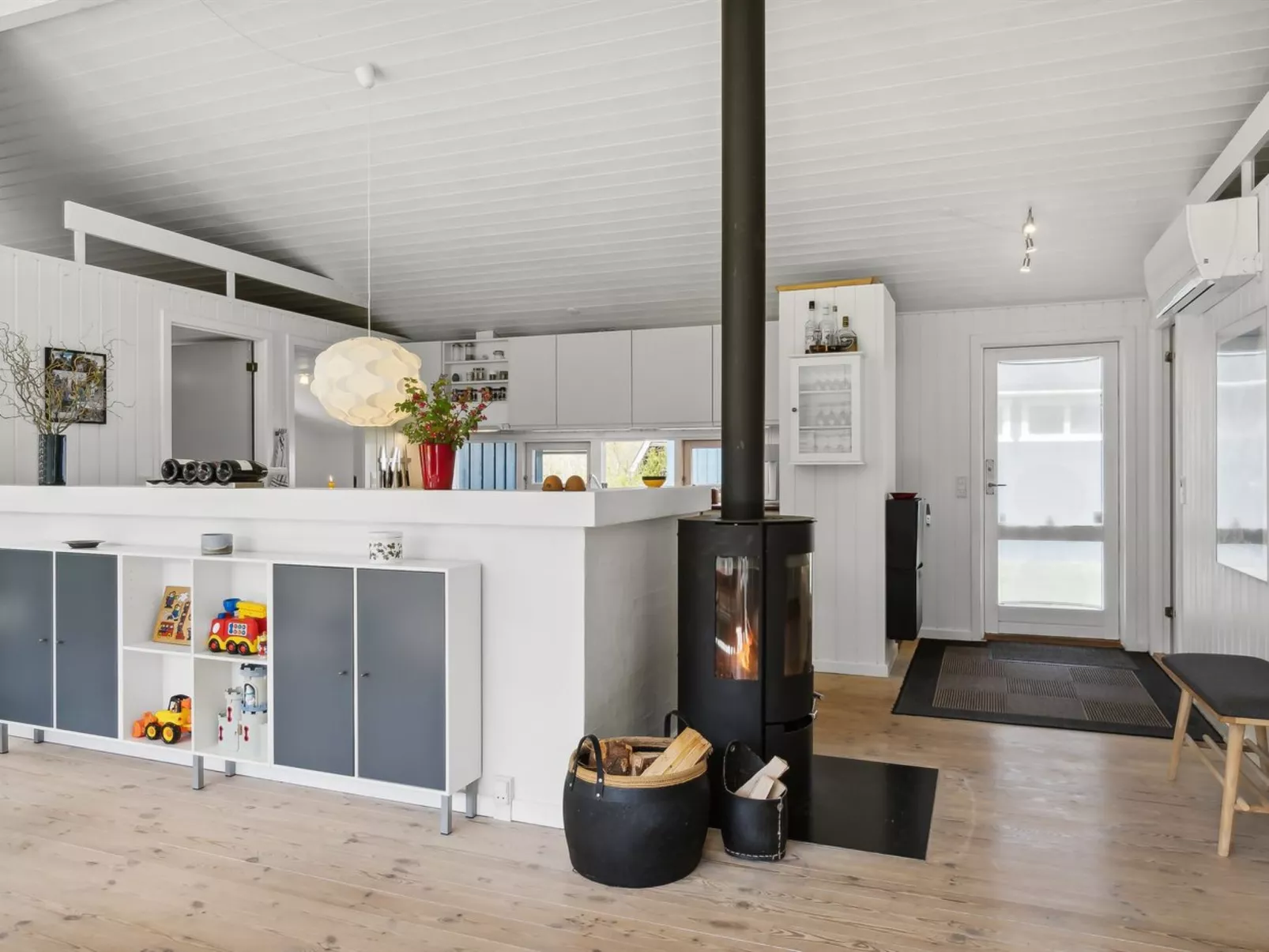 "Aleia" - 1.6km from the sea-Binnen