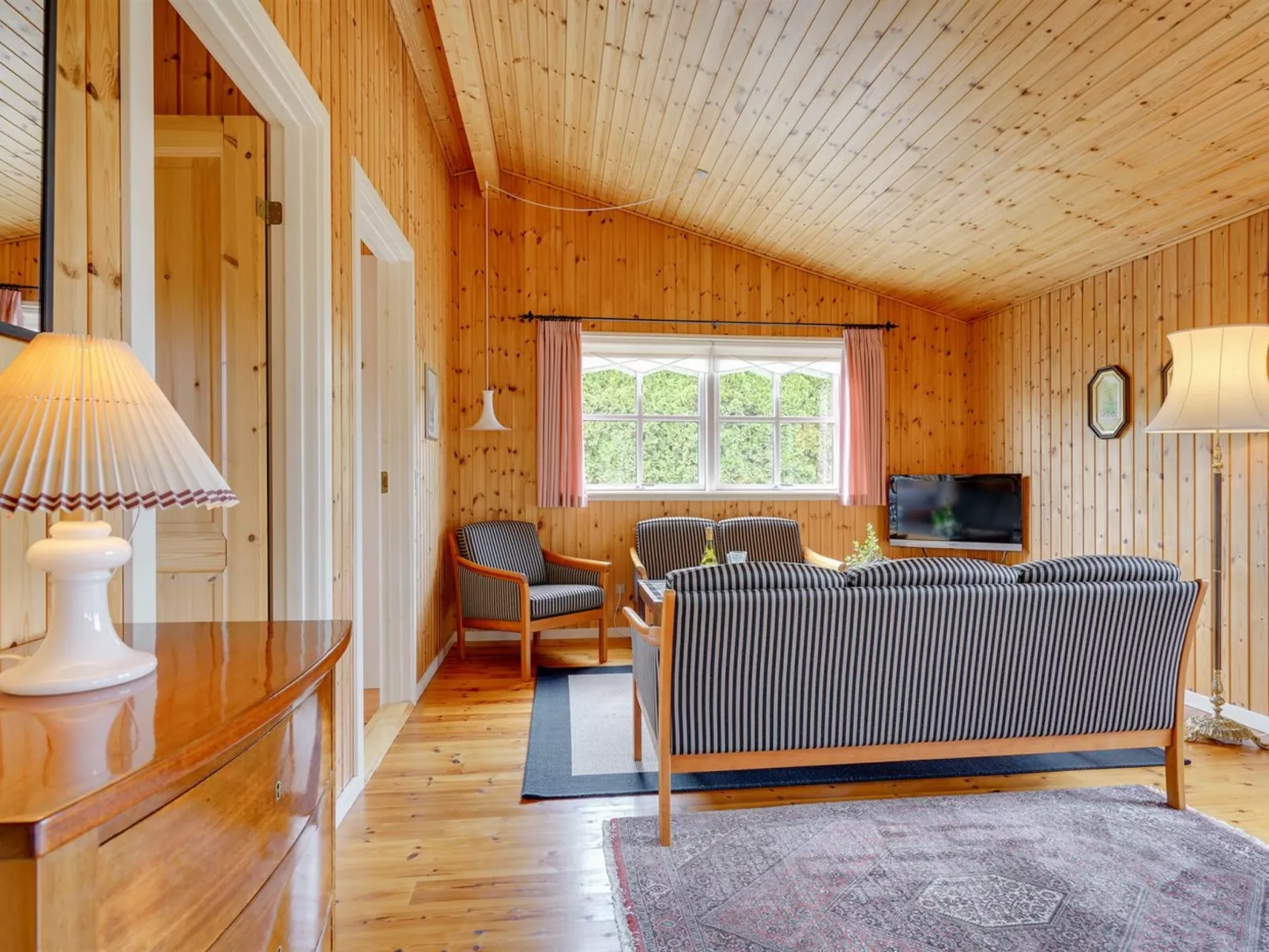 "Siem" - 650m from the sea-Binnen