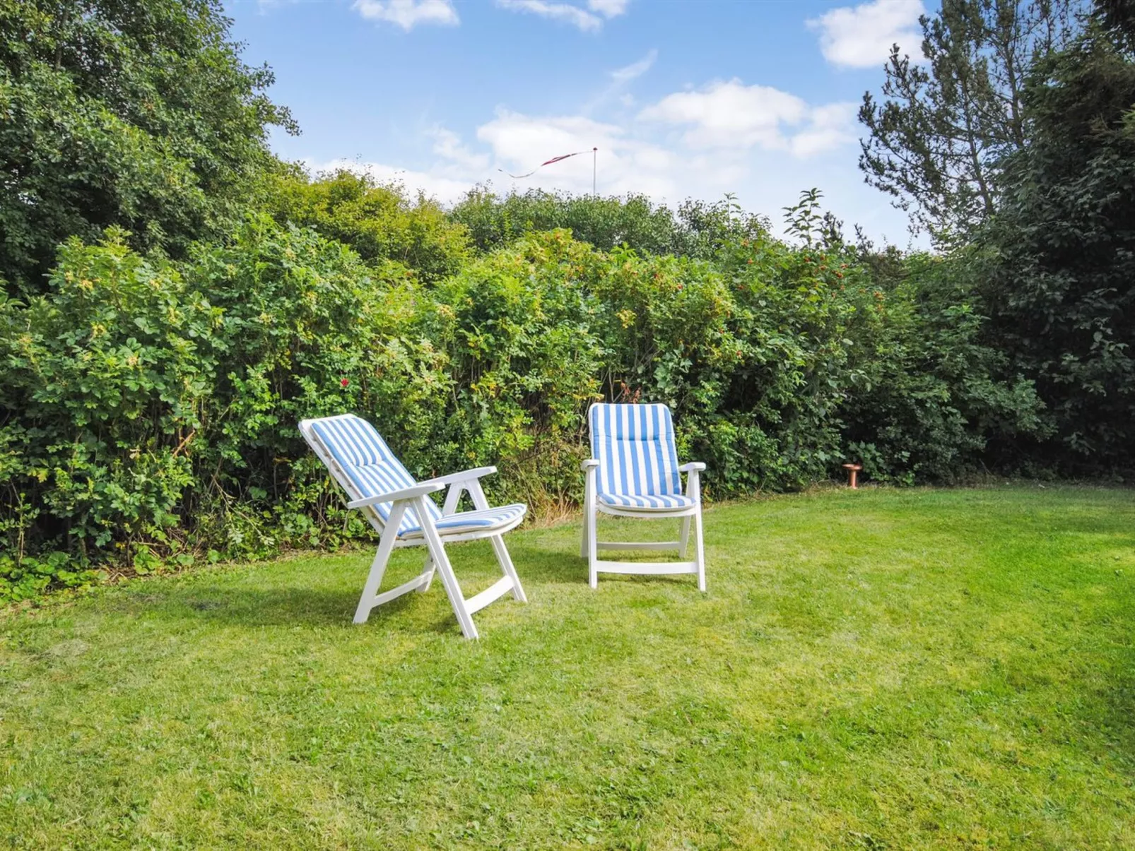 "Naema" - 600m to the fjord-Buiten