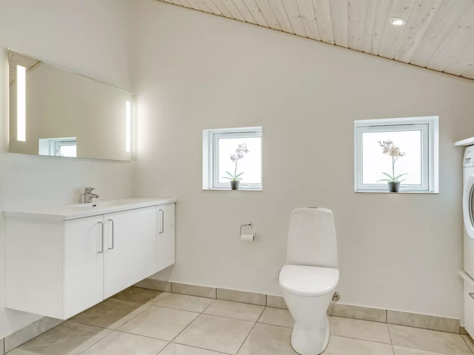 "Mavis" - 800m from the sea-Binnen