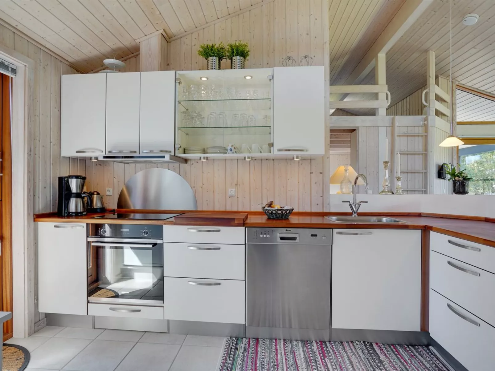 "Jelin" - 2.5km from the sea-Binnen