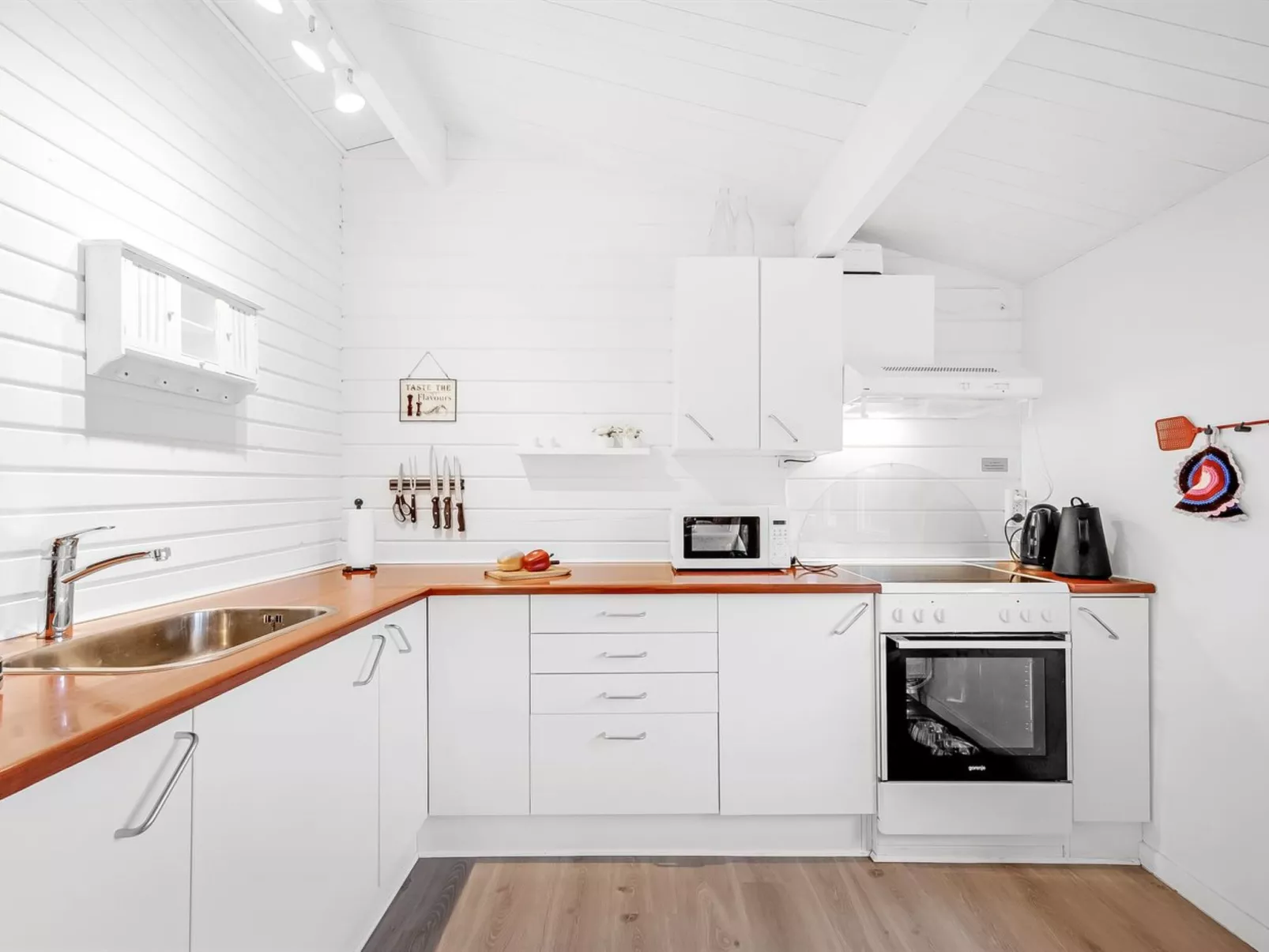 "Staffan" - 200m to the fjord-Binnen