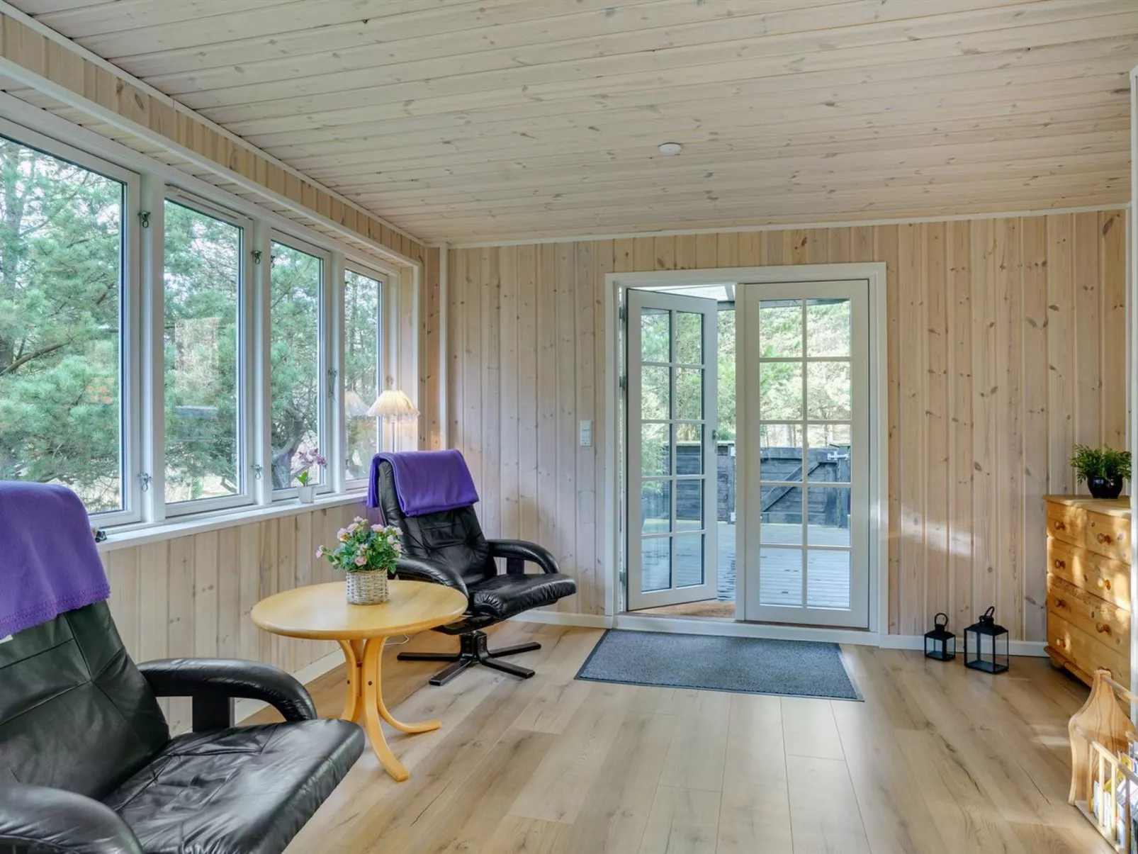 "Siljan" -  from the sea-Binnen