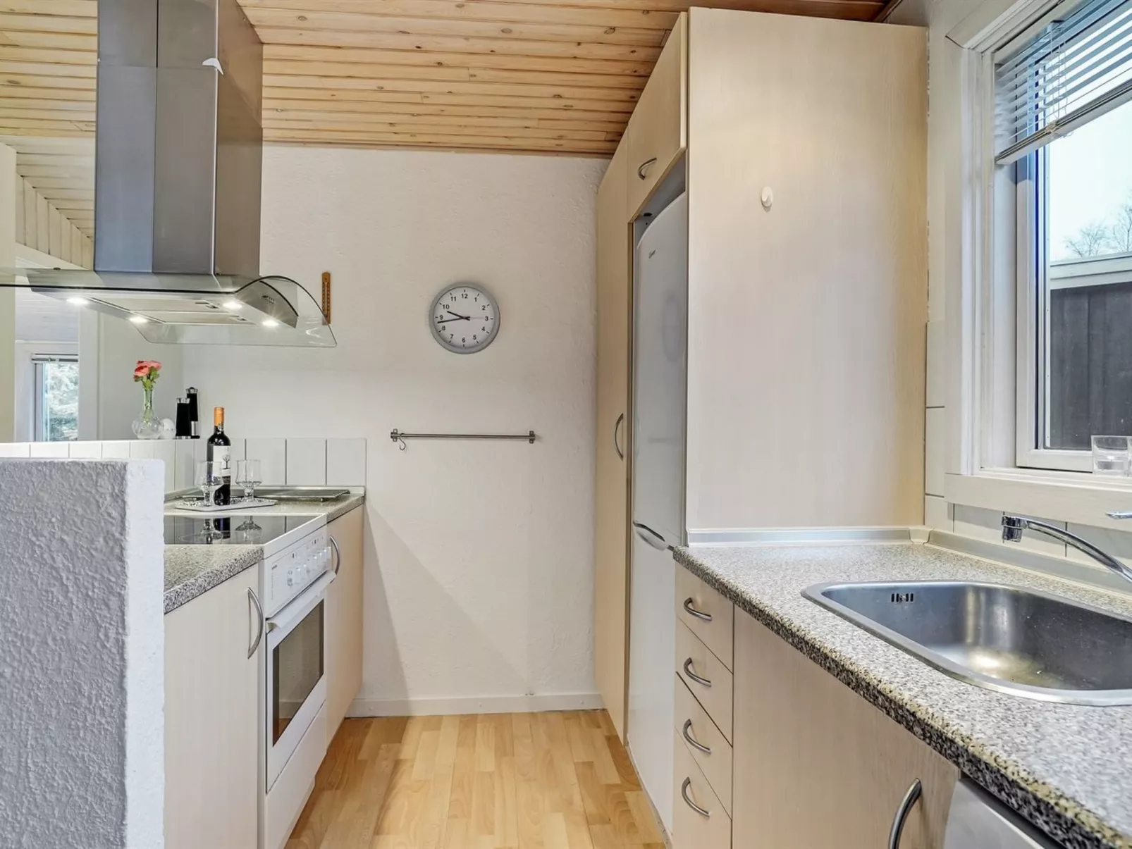 "Leonor" - 300m from the sea-Binnen