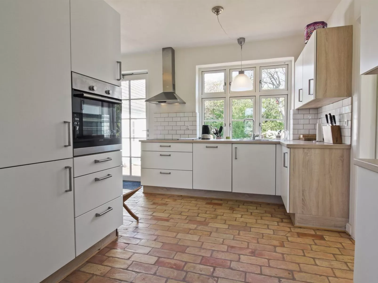 "Lilli" - 2km to the fjord-Binnen