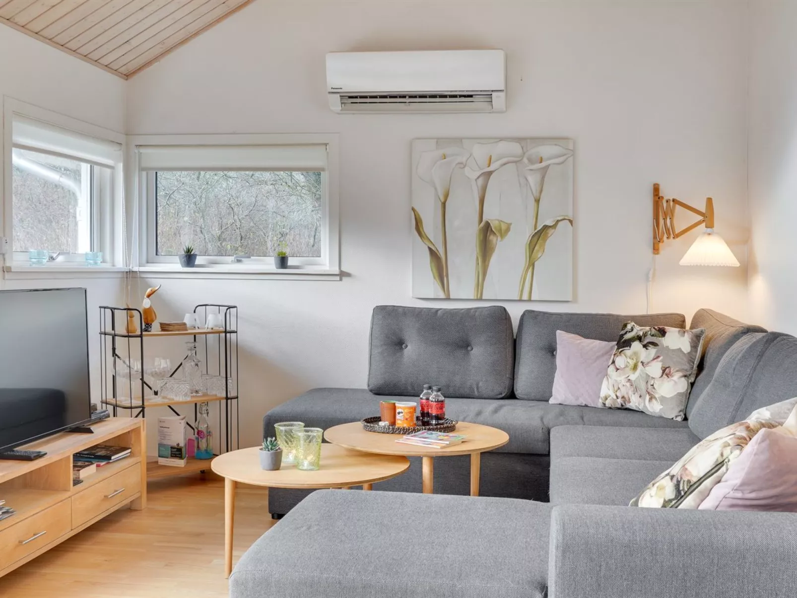 "Daina" - 400m to the fjord-Binnen