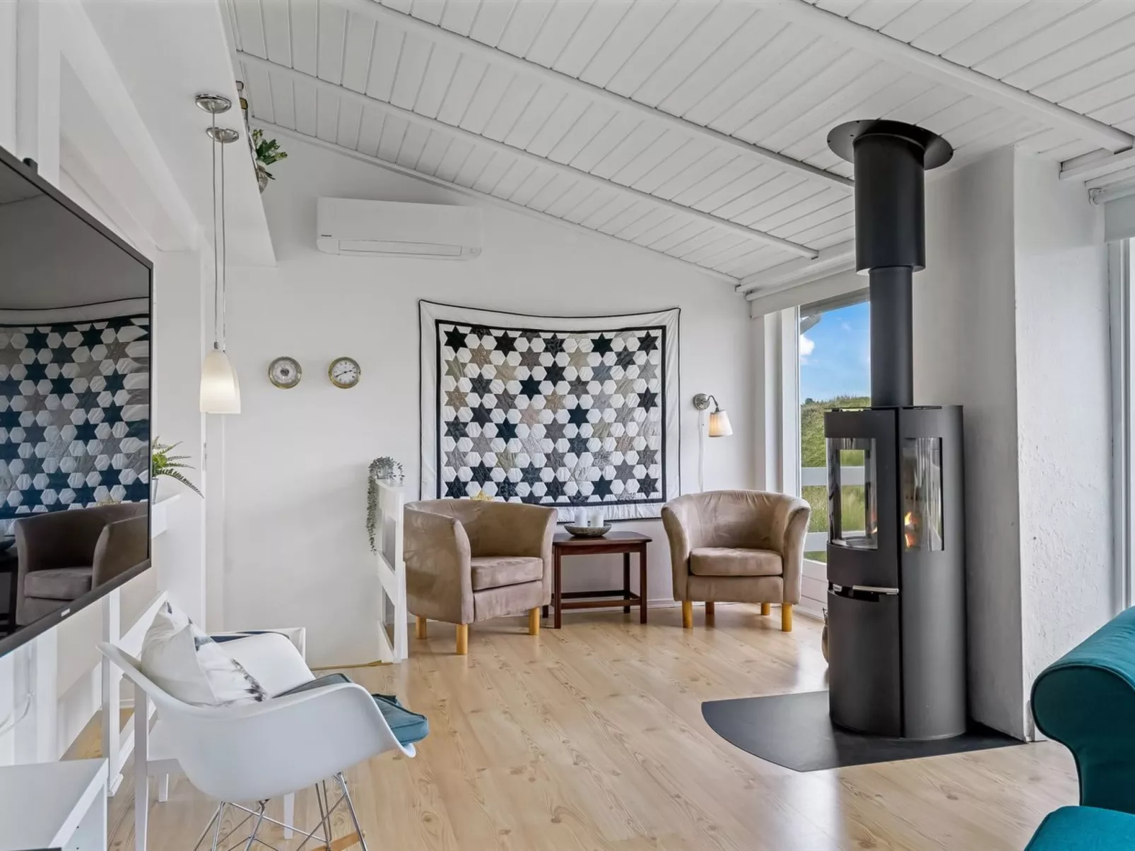 "Stina" - 250m from the sea-Binnen