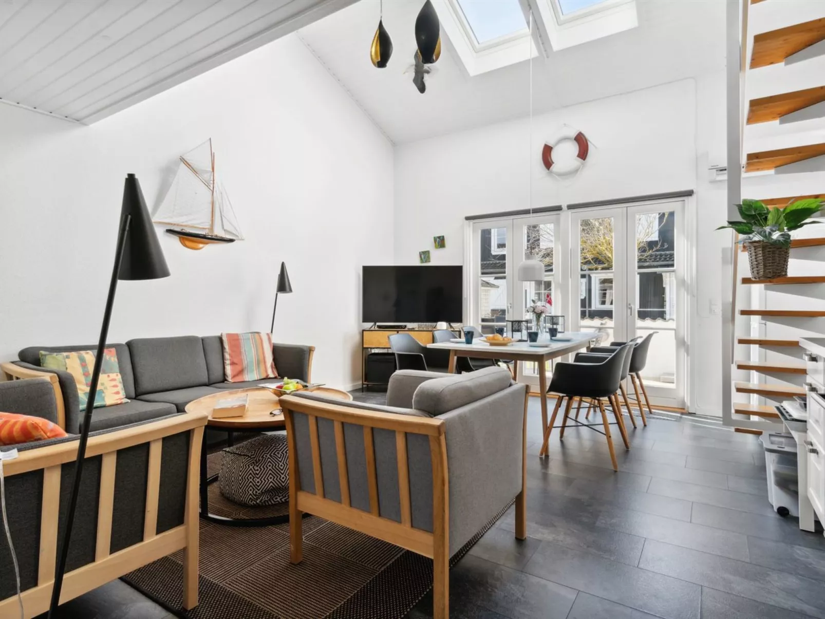 "Hermanda" - 100m to the fjord-Binnen