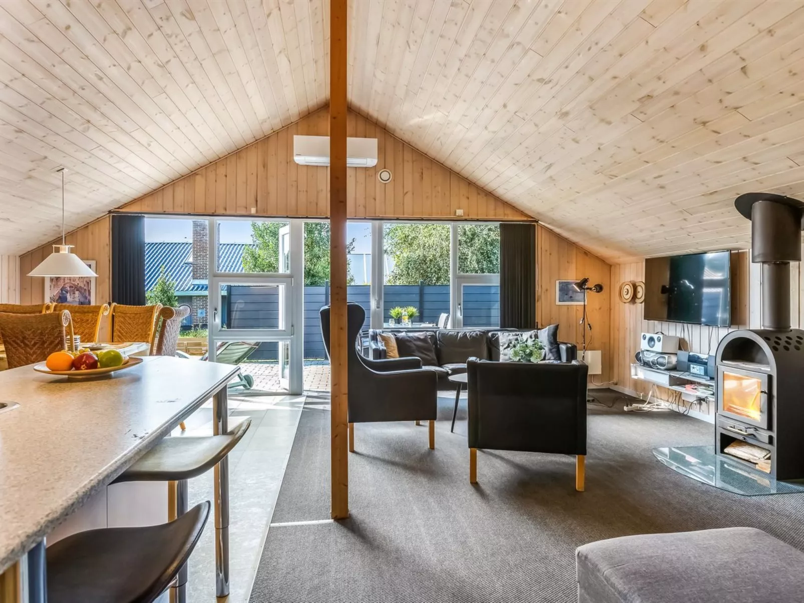 "Sanelma" - 900m from the sea-Binnen