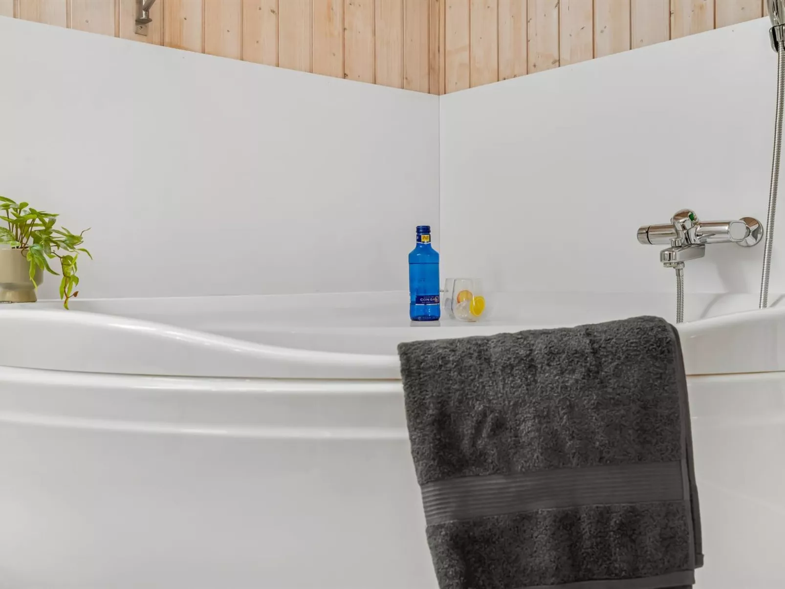 "Eddi" - 550m from the sea-Binnen