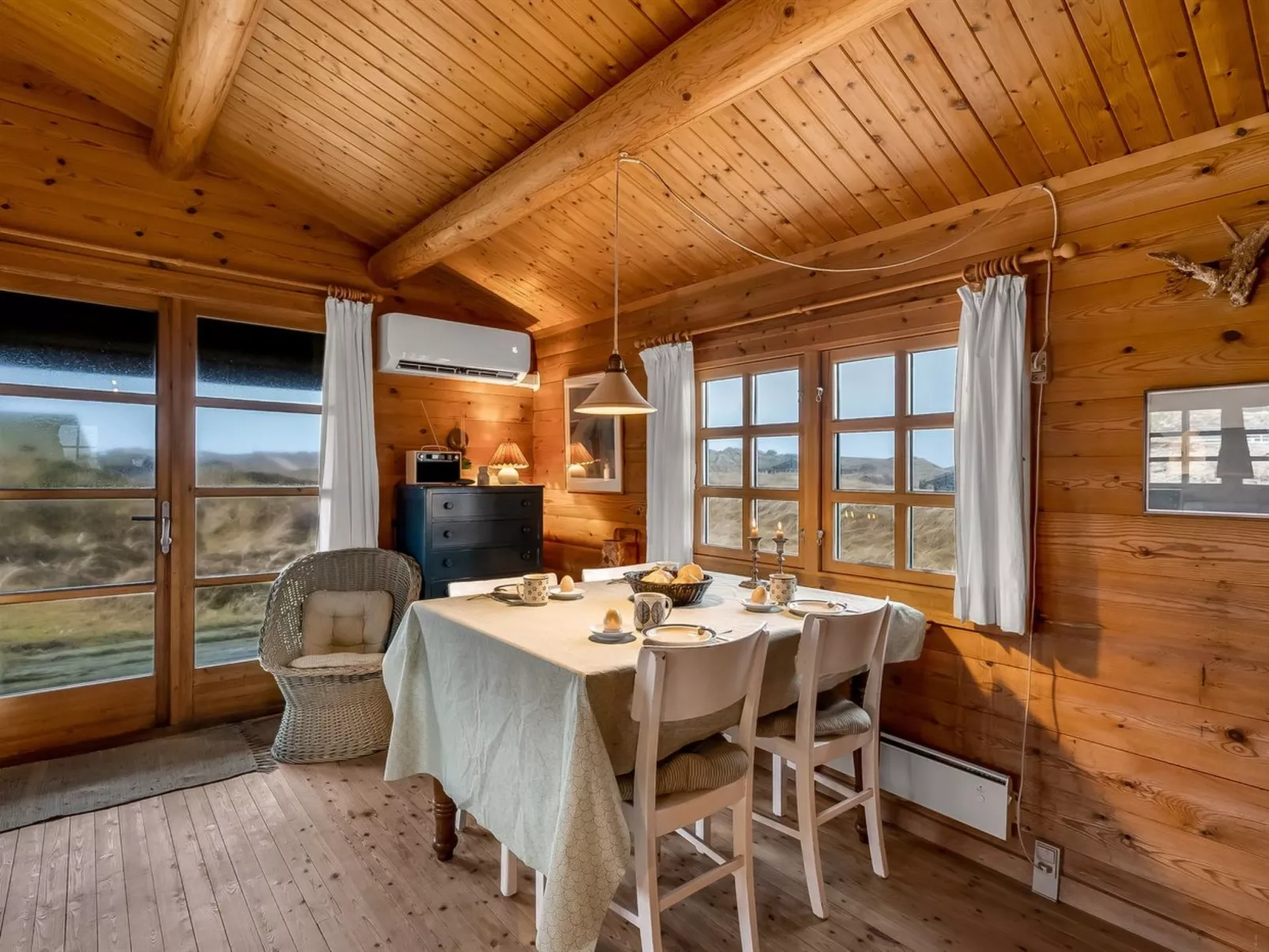 "Herfrith" -  from the sea-Binnen