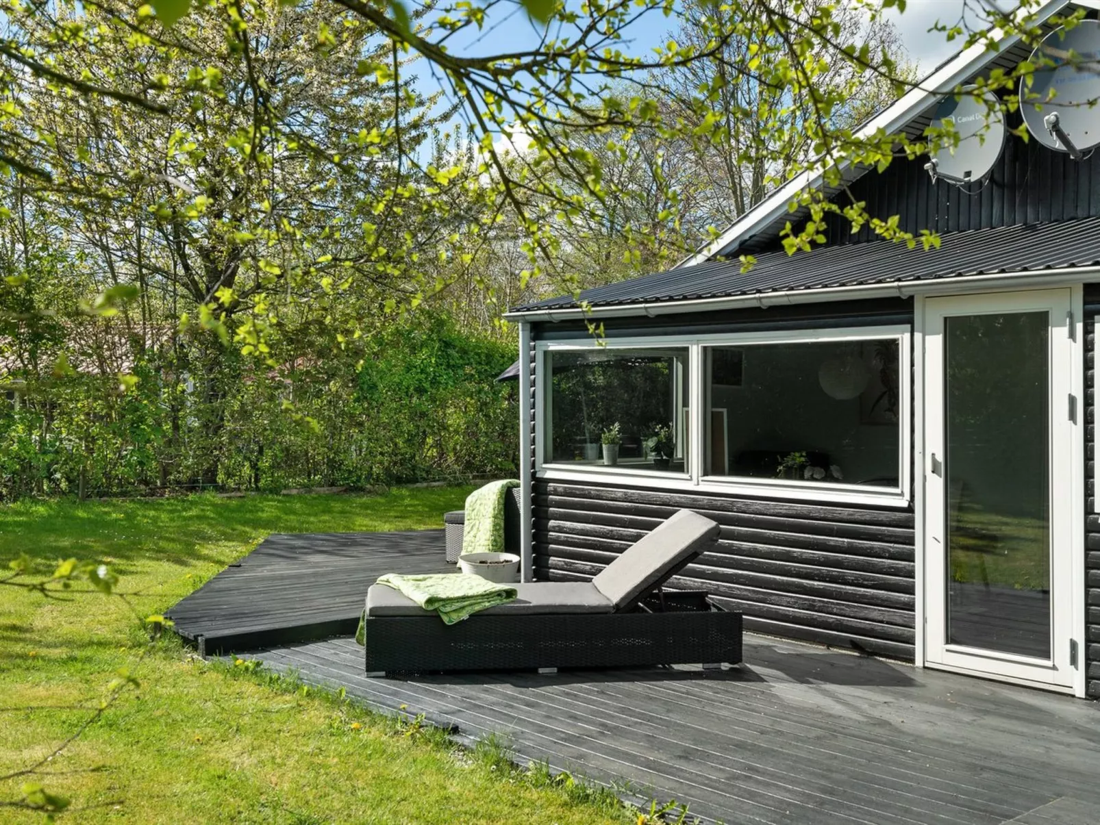 "Akira" - 500m to the fjord-Buiten