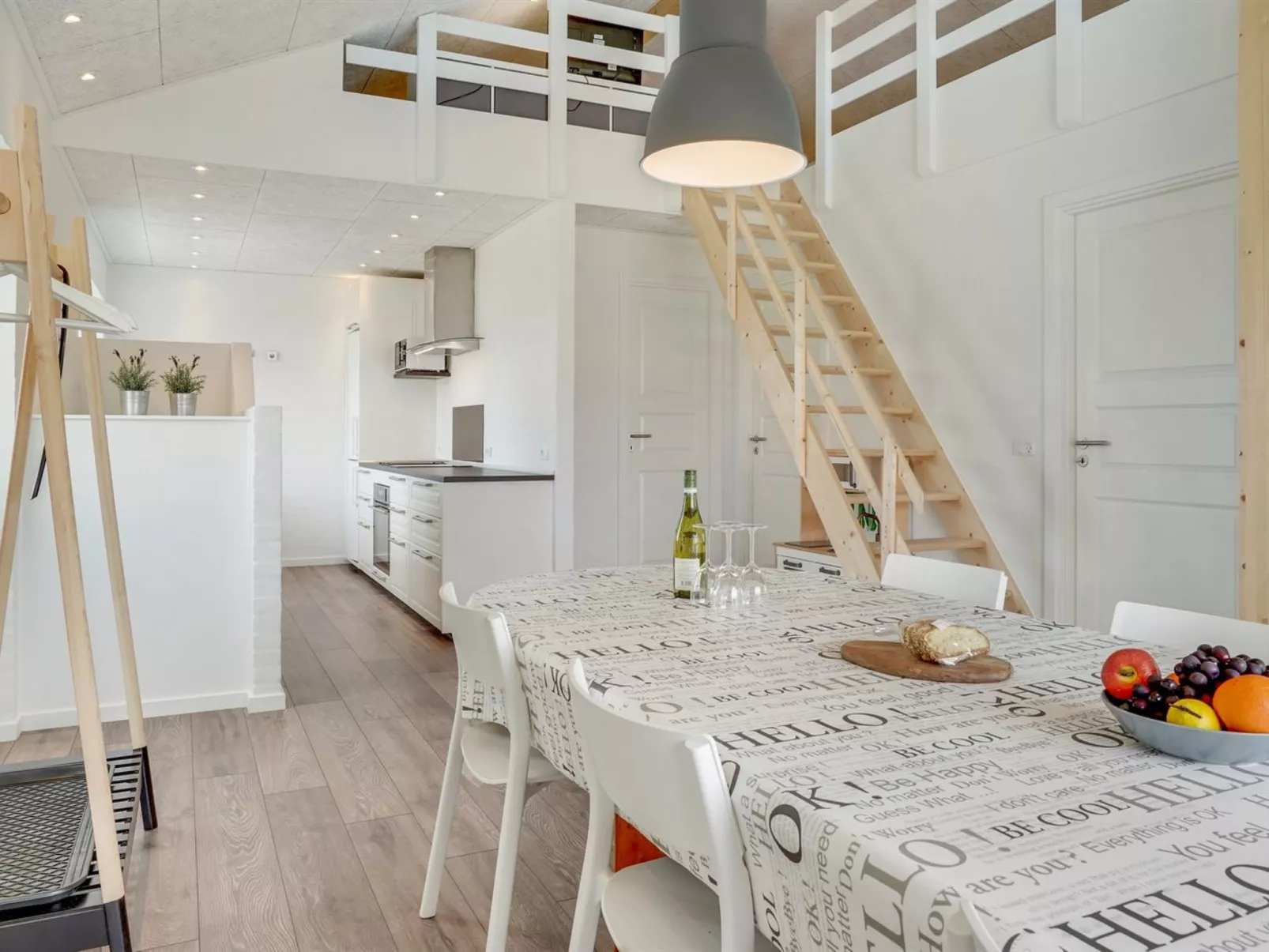 "Teodosij" - 1.1km from the sea-Binnen