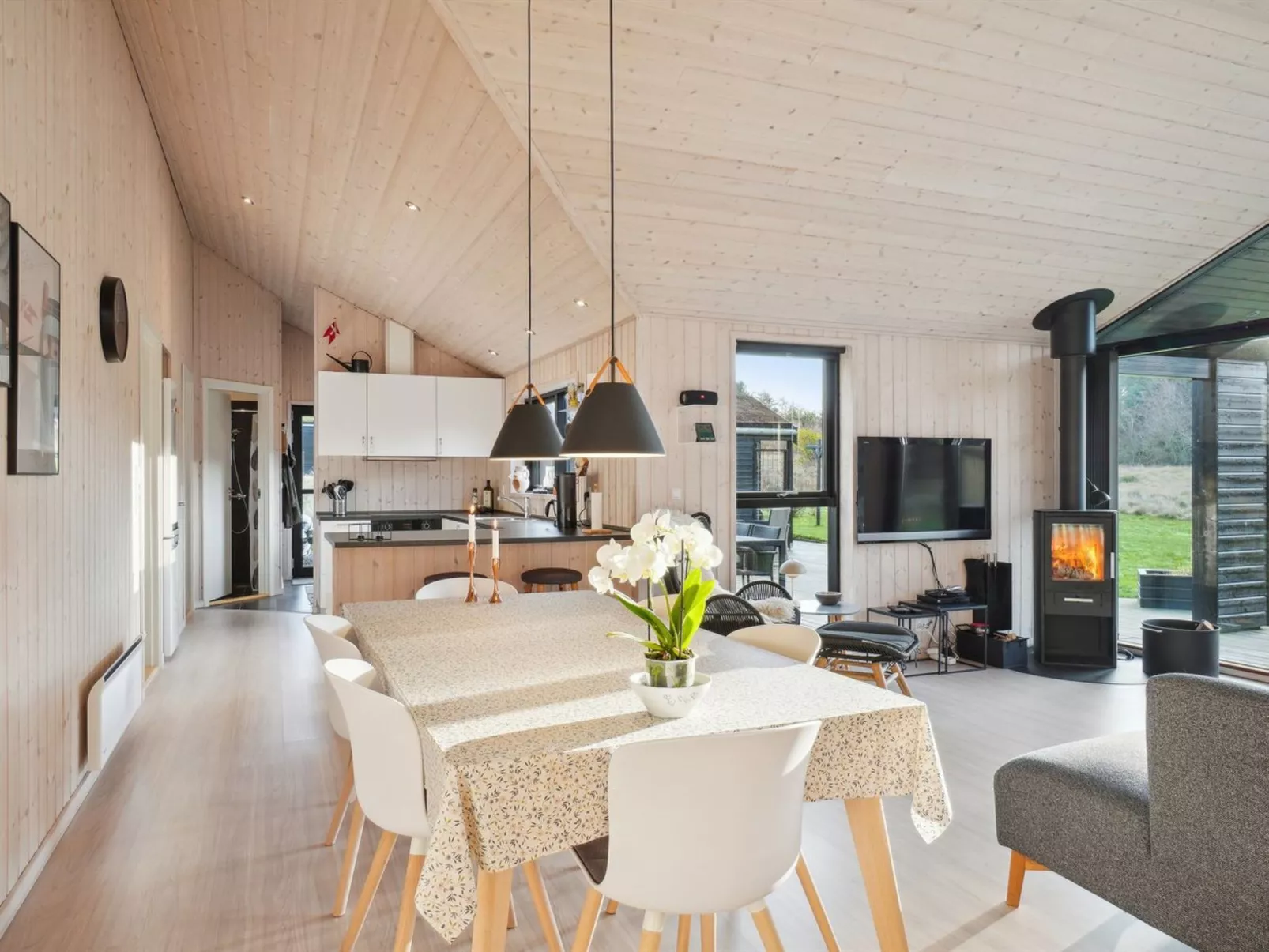 "Dyke" - 1.5km from the sea-Binnen