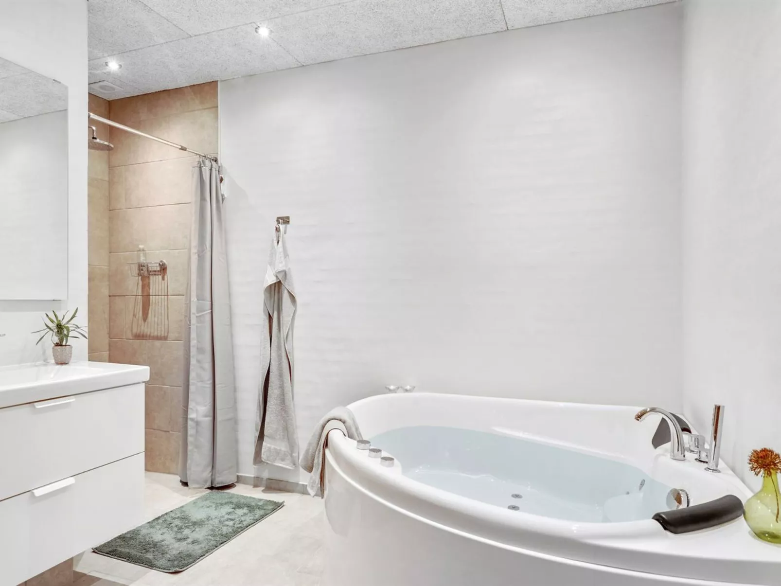 "Ilsabe" - 2km from the sea-Binnen